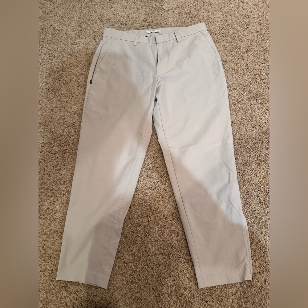 Banana Republic Men’s Tech Chino Trousers
Size 31x30
Bone/Ivory color